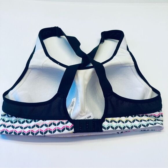 Victoria’s Secret‎ VSX The Standout Sport Bra 34C White Chevron Maximum Support - Picture 8 of 8